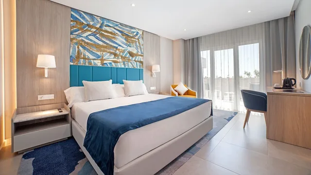 غرفة بريميوم بسريرين منفصلين بشرفة، Alanda Hotel Marbella 1/6
