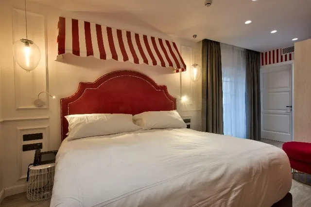 Comfort, Single, King Bed, Holm Hotel And Spa 1/1