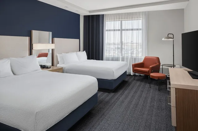 استوديو بسريرين كوين مع أريكة لذوي الإعاقة، Courtyard San Angelo 1/4