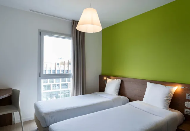 غرفة قياسية بسريرين منفصلين، B&B HOTEL Saint Nazaire Pornichet 1/4