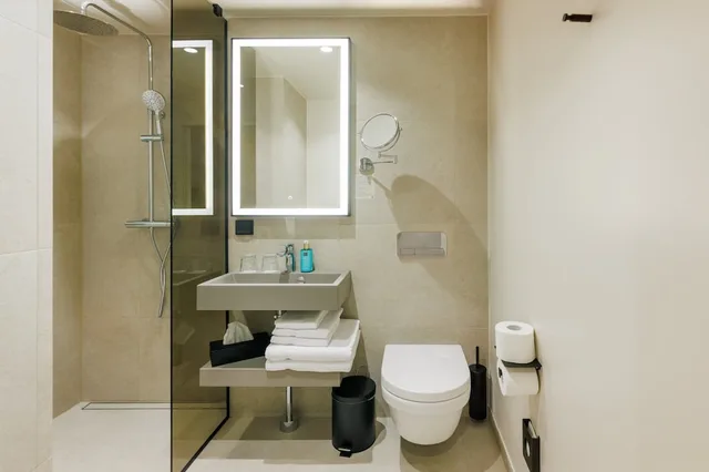 غرفة قياسية بسريرين منفصلين، Novotel Tallinn 4/5