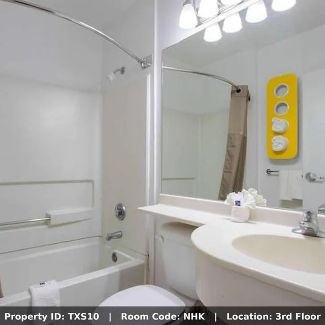غرفة بسرير كينج مع أريكة، Motel6 El Paso, TX - Southeast 3/3