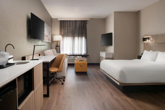 Suite, King Bed, Sofa, Accessible, Springhill Suites Marriott Little Rock West 1/2