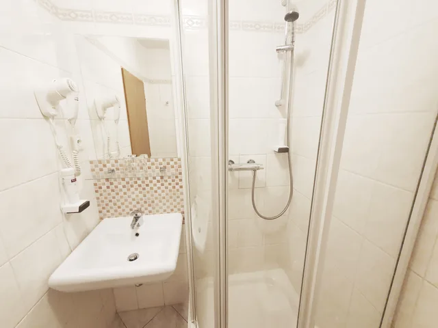 Room, Double Bed, Relax Inn Hotel Prague 10/10