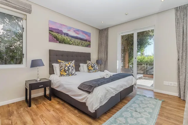 غرفة بريميير بسريرين كينج بغرفتي نوم، Mountain Marina Luxury Apartments 1/4