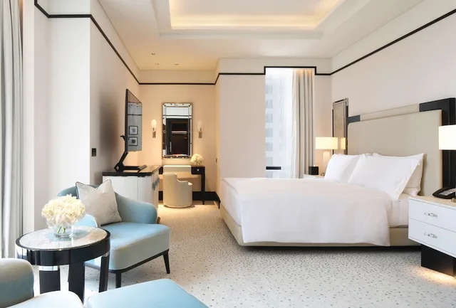 Ambassador, Suite, King Bed, Waldorf Astoria Doha West Bay 1/7
