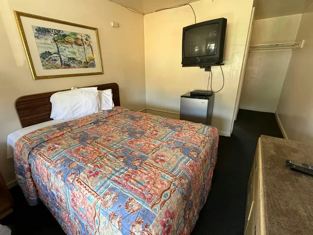 غرفة بسرير كوين للمدخنين، Discovery Inn Vallejo I 80 Near Napa CA 1/4