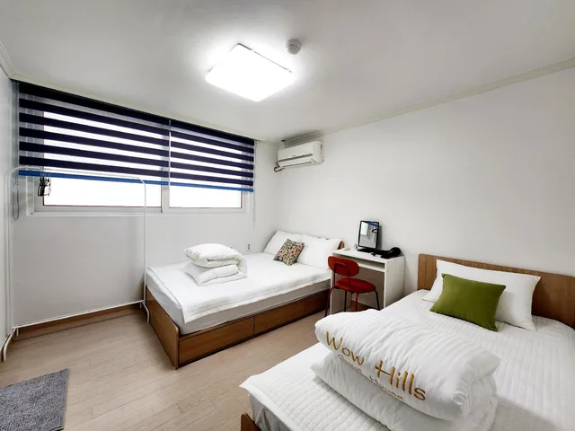 غرفة ديلوكس بسريرين منفصلين بحمام خاص، Wow Hills Guest House 1/1