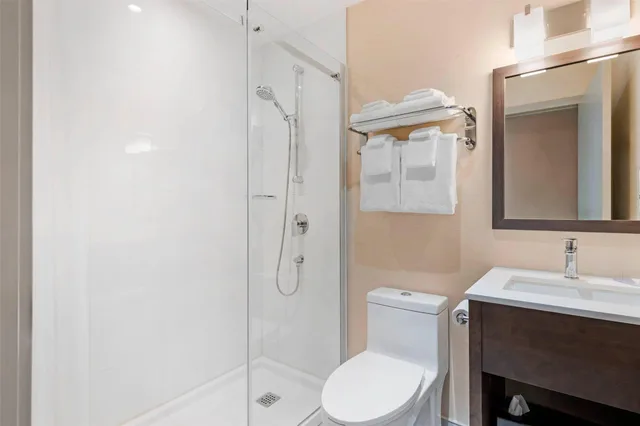 غرفة بسريرين كوين، Quality Inn Centre-Ville 7/8