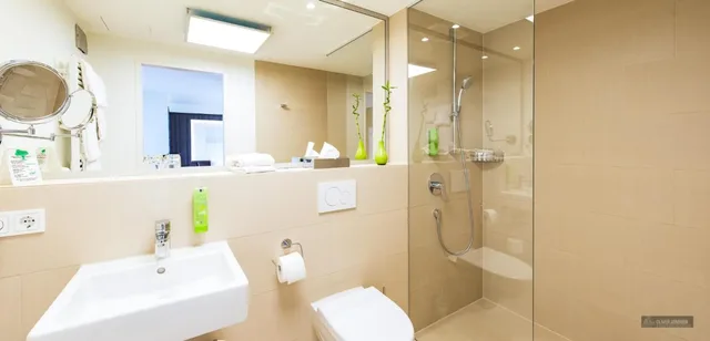 غرفة بسرير كينج بشرفة، SEVENDAYS HOTEL BOARDINGHOUSE 8/10