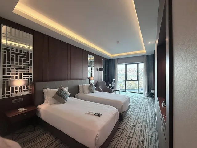 غرفة سوبيريور بسرير كوين بإطلالة على المدينة، Arise Hotel Golden Horn 4/6