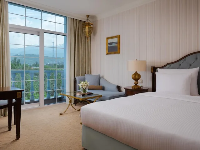 غرفة سوبيريور بسرير كينج، Rixos Almaty Hotel 2/5