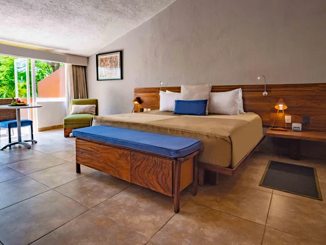 غرفة سوبيريور بإطلالة على الحديقة، Las Brisas Huatulco 1/1