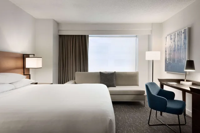 غرفة بسرير كينج في طابق مرتفع، Hyatt Regency Schaumburg Chicago 5/9
