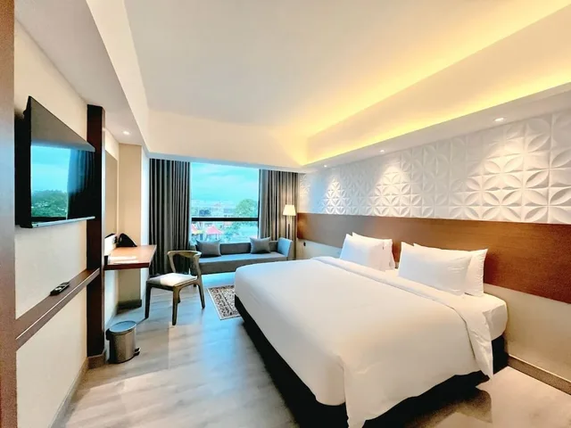 Hollywood, Executive, King Bed، The Jogja Hotel and Conference Center 1/2