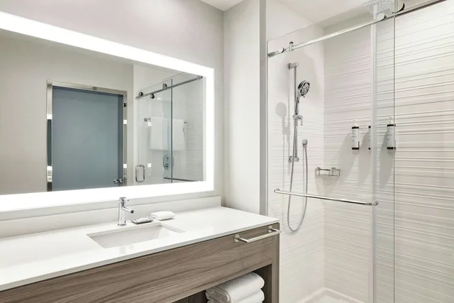 غرفة بسرير كينج، AC Hotel by Marriott St. Louis Chesterfield 6/6