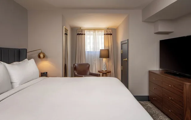 Interior, King Bed, The Eliza Jane, Autograph Collection 1/4