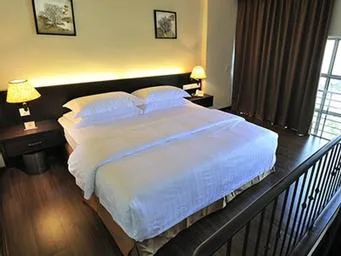 غرفة عائلية بسرير كينج وسرير فردي، ERNES Hotel 1/1