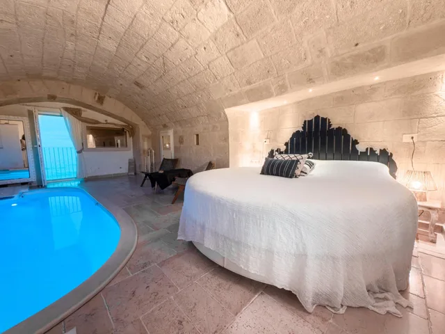 جناح فاخر بمسبح خاص، Bellavista Suites 1/1