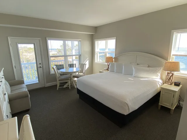استوديو ديلوكس بإطلالة على النهر بشرفة بغرفة نوم واحدة مع أريكة، River Hotel of Southport 1/2