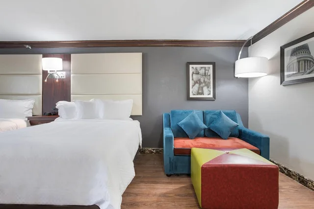 جناح بسريرين كوين بحوض جاكوزي، The Leo Collection Detroit, an Ascend Collection Hotel 6/10