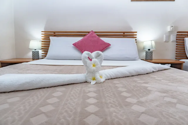 Bungalow, 1 Queen and 1 Single Bed, Quo Vadis Dive Resort 7/8