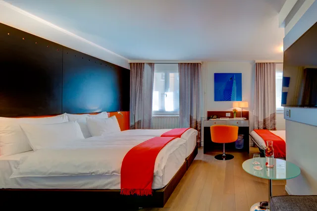 غرفة ثلاثية، Design Hotel F6 1/5