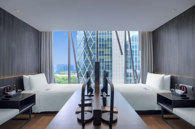 Deluxe, Twin Beds, City View, Discovery SCBD 3/4