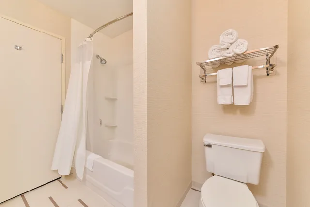 غرفة قياسية بسرير كينج، Fairfield Inn Suites Nashville Smyrna 5/6