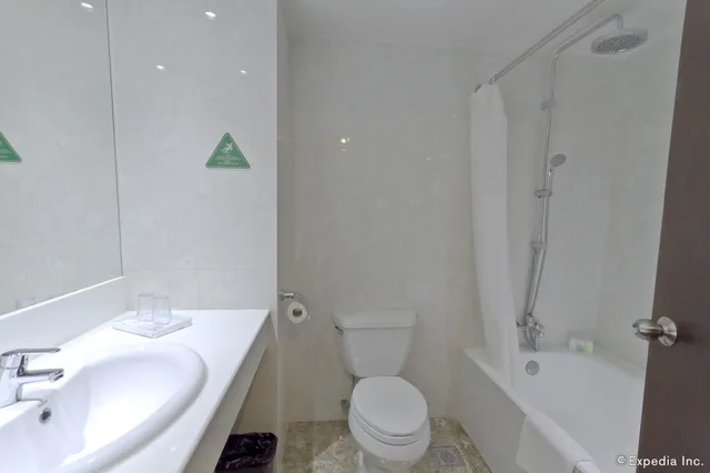 غرفة سوبيريور بسريرين منفصلين، Mandarin Plaza Hotel 4/4