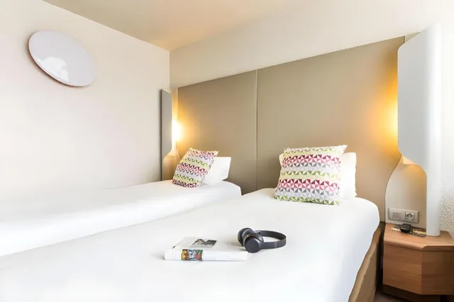 Next Generation, Twin Beds، Campanile Argenteuil 1/10