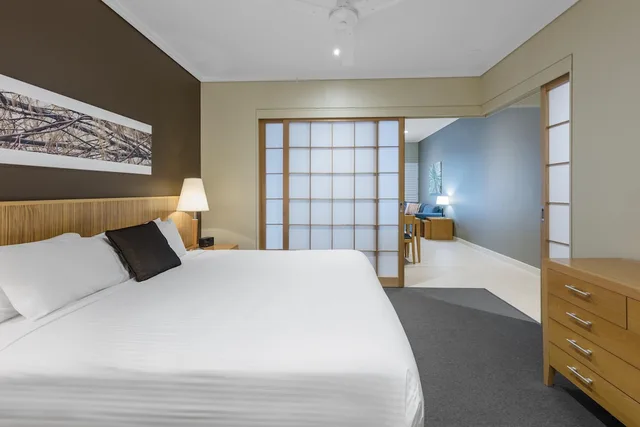 شقة بسرير كينج بإطلالة على المسبح بغرفة نوم واحدة، Oaks Hervey Bay Resort and Spa 2/5