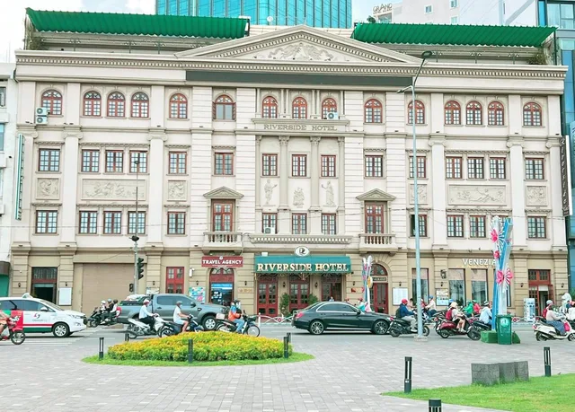 Run of House, Riverside Hotel Saigon 1/1