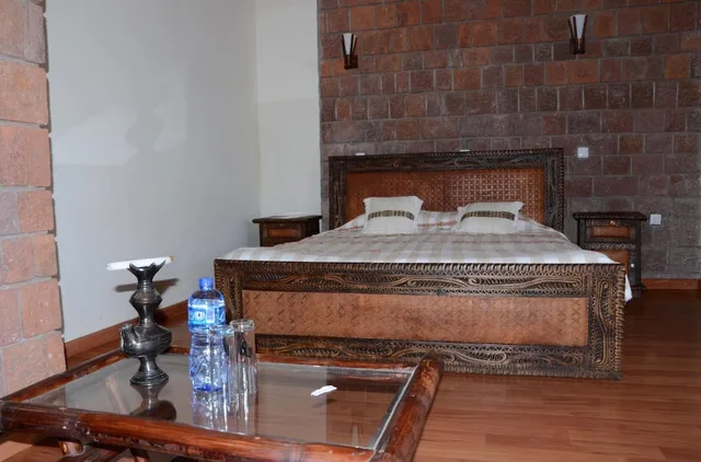 غرفة قياسية ثلاثية بسرير كينج وسرير فردي، Lalibela Lodge 2/3
