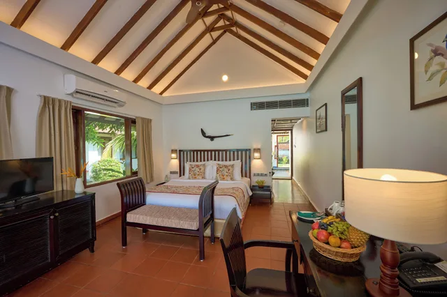 Premium, Cottage, Queen Bed, Pool Side، Aveda Kumarakom 3/3