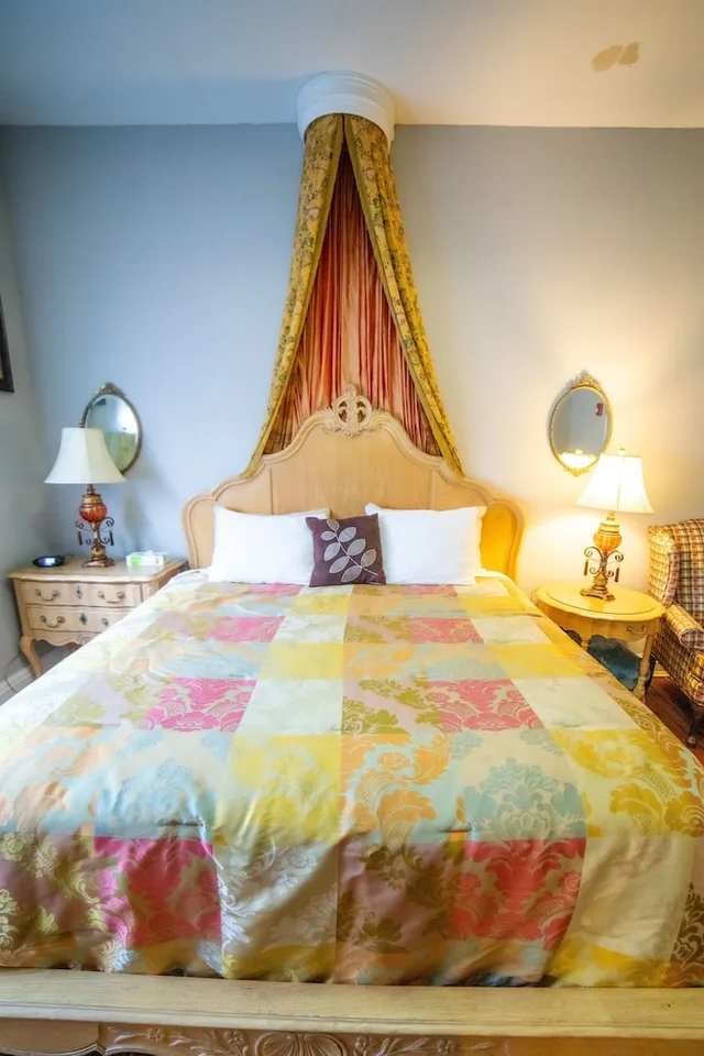 Victorian, Style, Premium, King Bed، Oak Tree Hotel 4/9