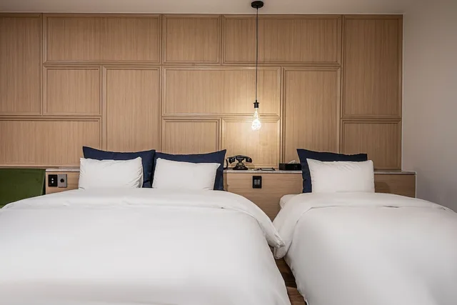غرفة بريميوم بسرير مزدوج وسرير فردي، Stay Month Hotel 2/6