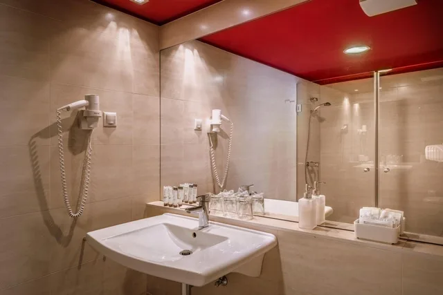 غرفة قياسية بسرير مزدوج، Castle Garden 8/9