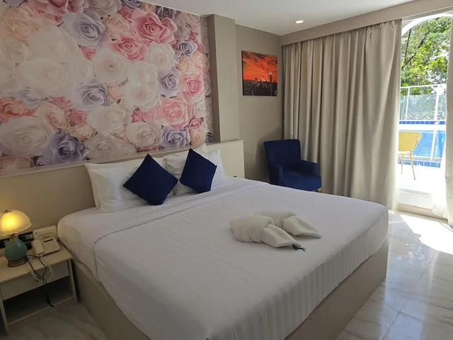Deluxe, Double Bed, Pool Access، MODERN LIVING HOTEL 4/10