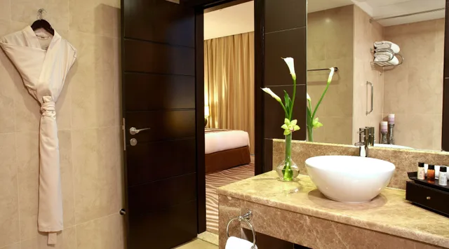 Quartz Suite، Cristal Hotel Abu Dhabi 1/1