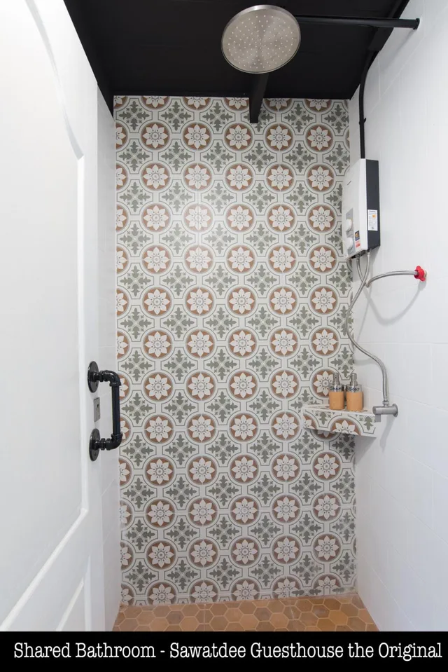 Room, Double Bed, Shared Bathroom, with Fan، Sawatdee Guesthouse The Original 4/5