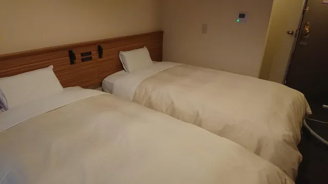 غرفة قياسية بسريرين منفصلين، Creston Hotel 1/1