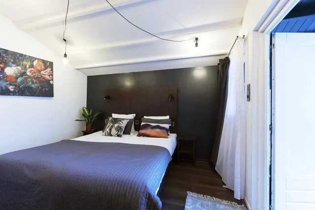 غرفة بسريرين منفصلين بإطلالة على الحديقة، Quentin England Hotel 3/8