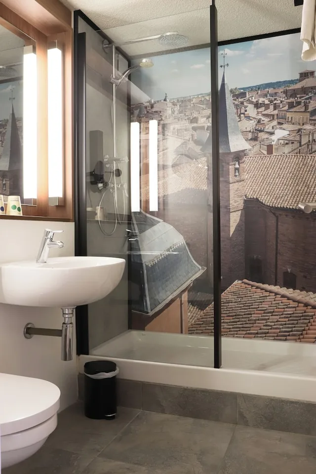 غرفة قياسية بسرير مزدوج، Campanile Toulouse Sud Balma - Cite De L espace 10/10