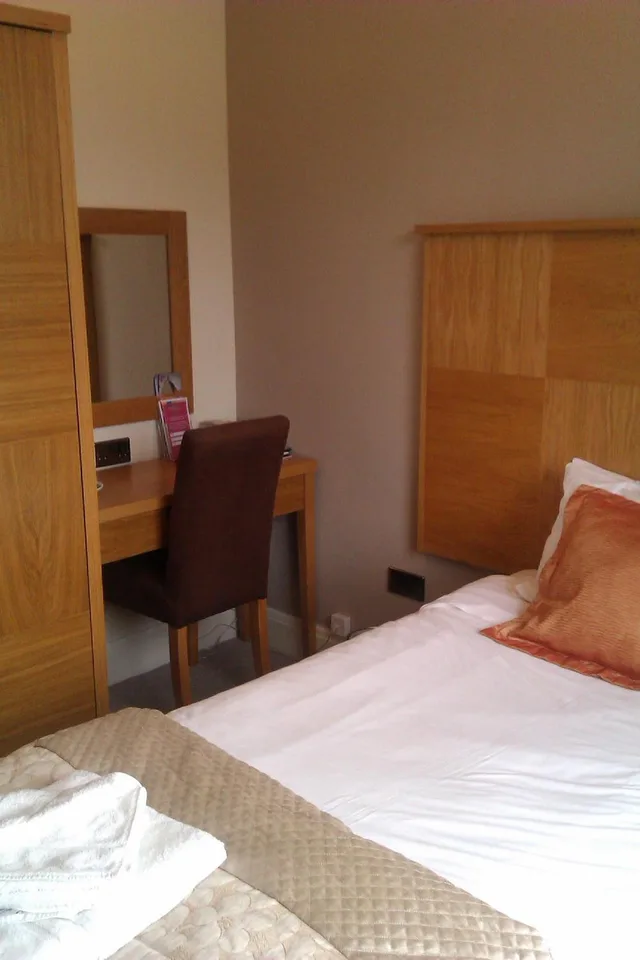 Room, Single, Wortley Hall 3/6