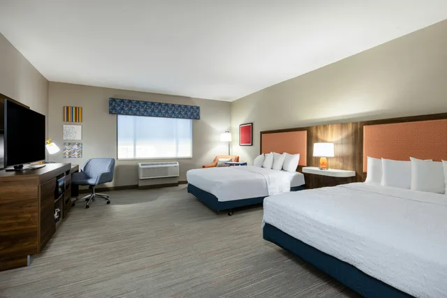 غرفة بسريرين كوين لذوي الإعاقة، Hampton Inn & Suites Woodward 1/2