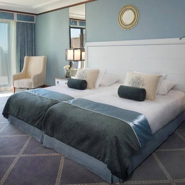 Seaview Retreat Double Room 3 pax, Grande Real Villa Italia Hotel and Spa 1/8