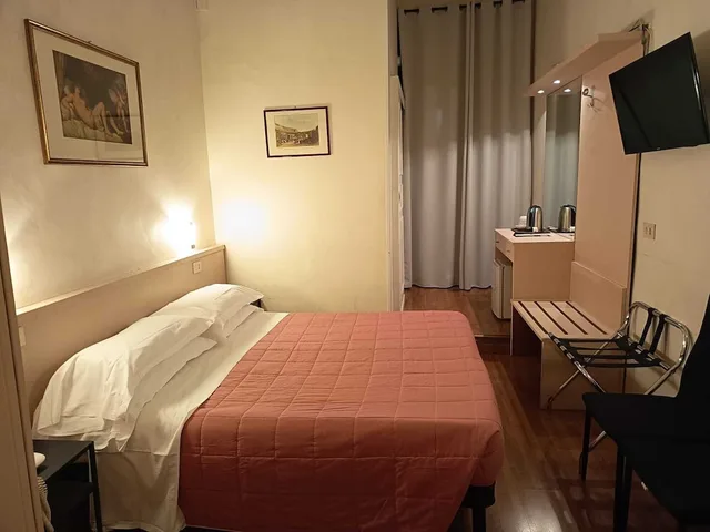 غرفة قياسية بسرير مزدوج أو سريرين منفصلين، Hotel Julia 10/10