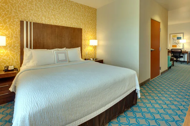 غرفة بسرير كينج، Fairfield Inn & Suites San Francisco Airport/Millbrae 1/1