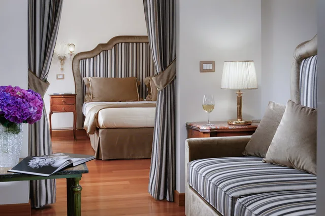 جناح جونيور، Forum Hotel Rome 2/9